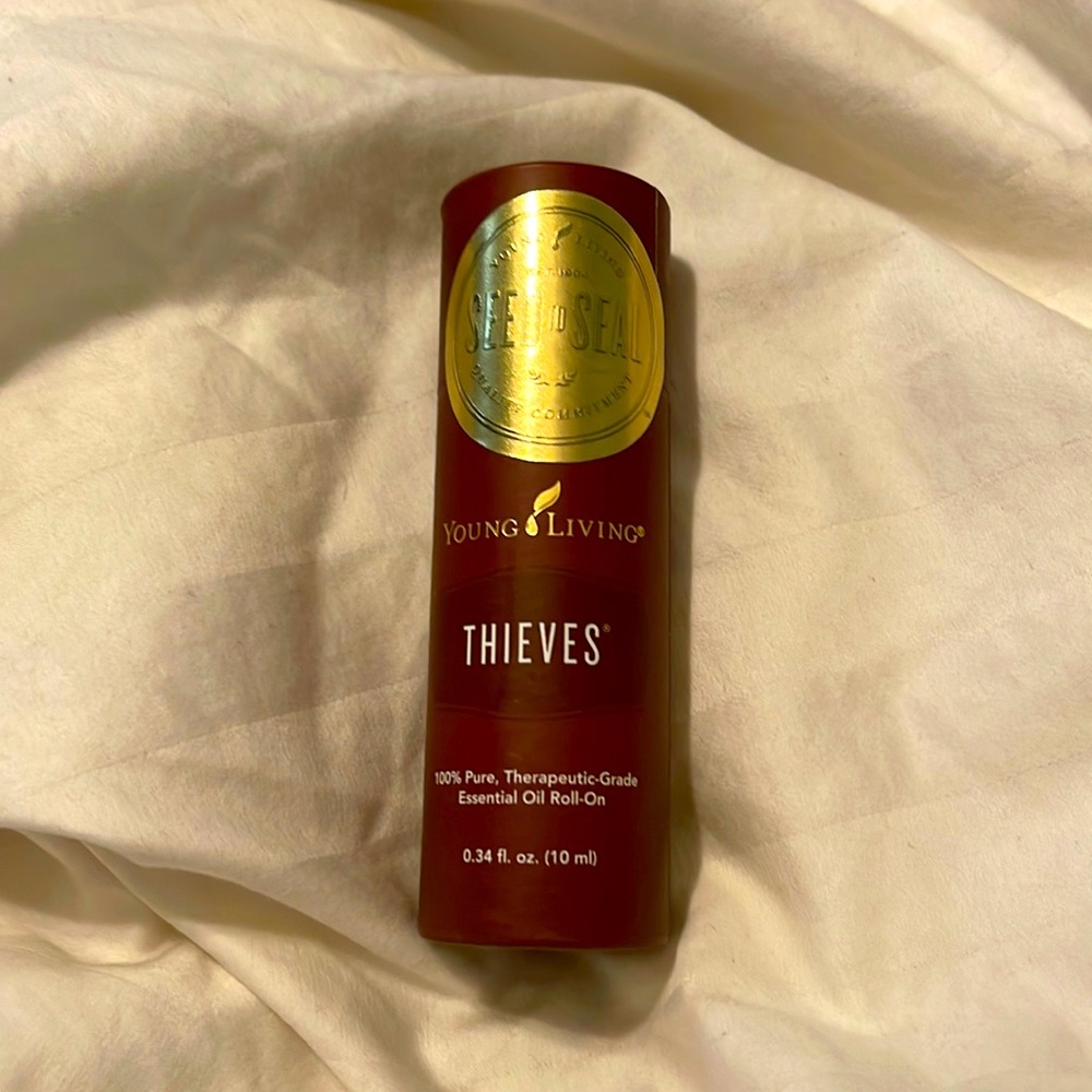 Young Living Thieves Roller